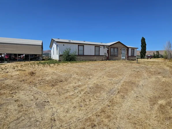 15017 Douglas Rd, Yakima, WA 98908