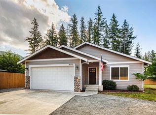 6259 Pine Pl, Maple Falls, WA 98266