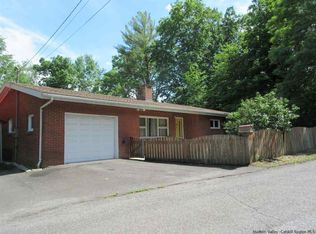 9 Phillips Rd, Saugerties, NY 12477