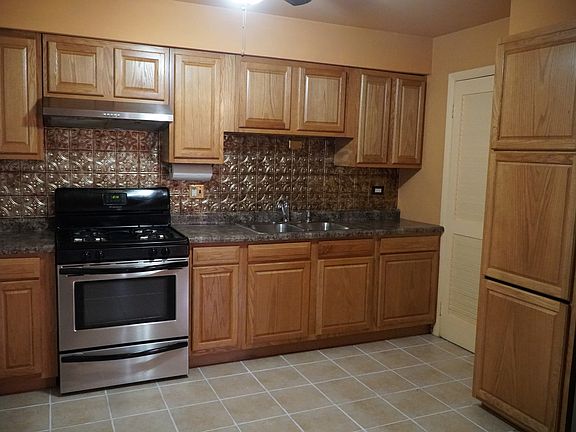 4th image of 7601 Bristol Ln Unit F