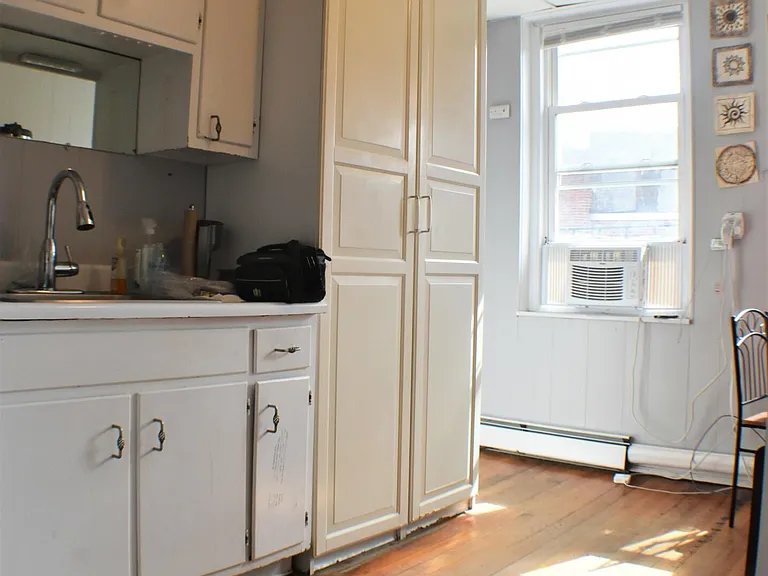 158 Salem St #8 — Photo 13