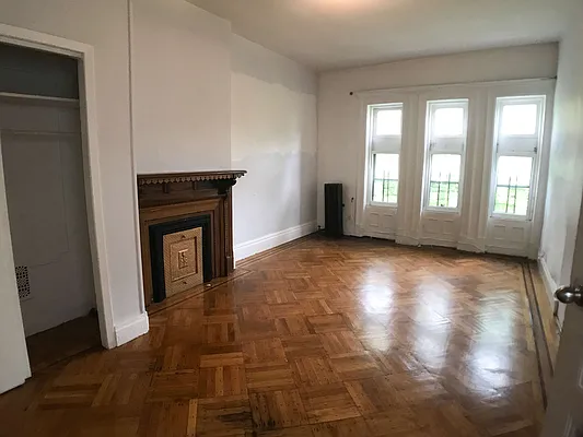 Rented by Compass | media 31
