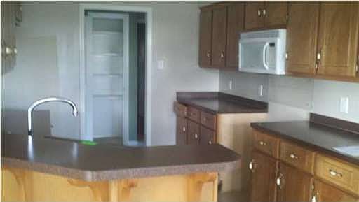4th image of 10525 Elgin Dr S