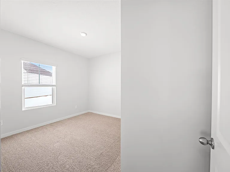 511 Darliene Dr — Photo 26