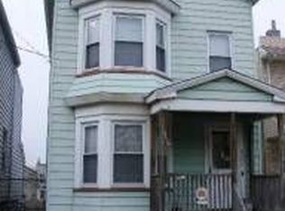 592 N 8th St, Newark, NJ 07107