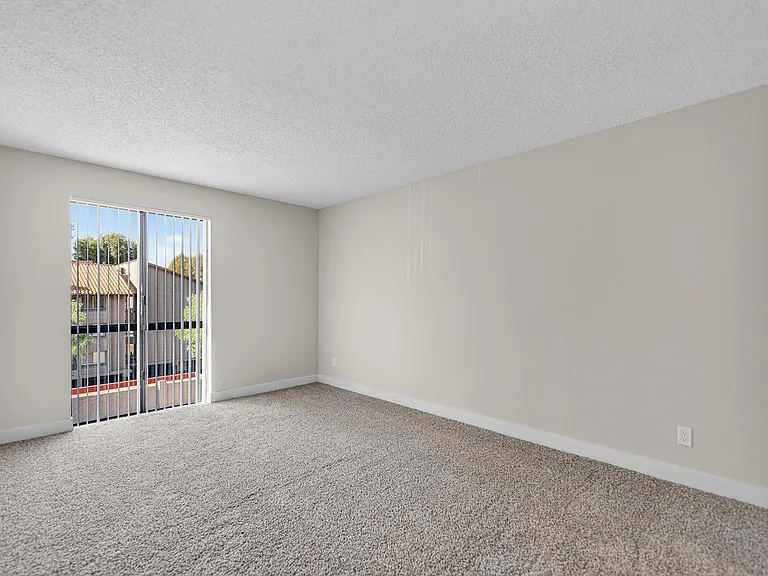 Prado Apartments — Photo 27