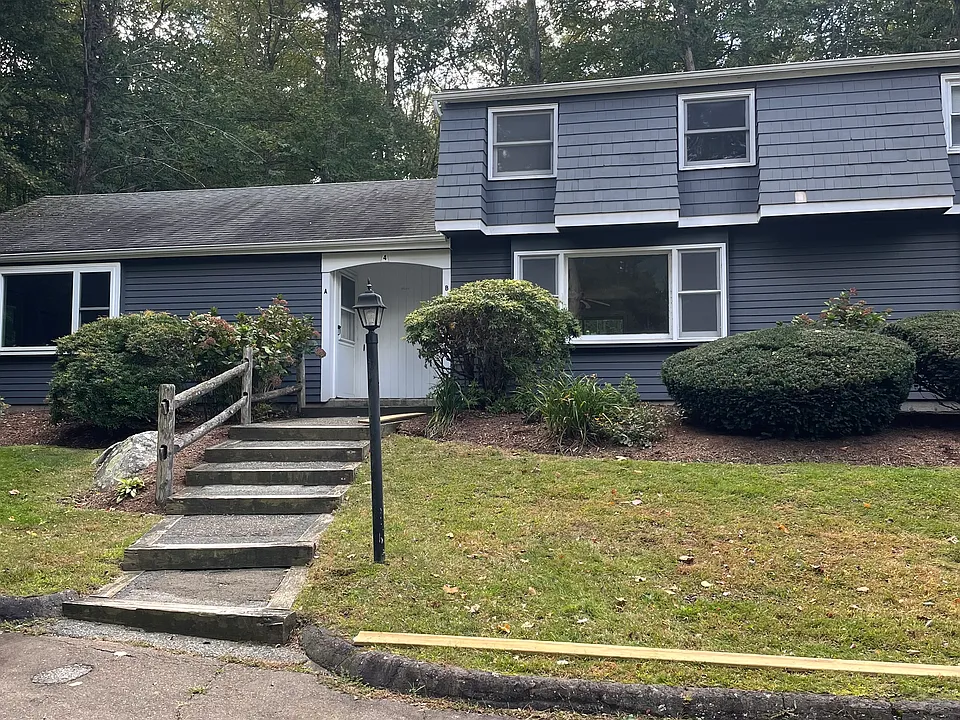20 Comstock Ave #4B