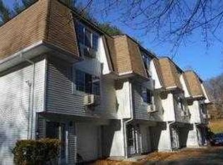 474 Cowperthwaite St APT B, Danbury, CT 06811