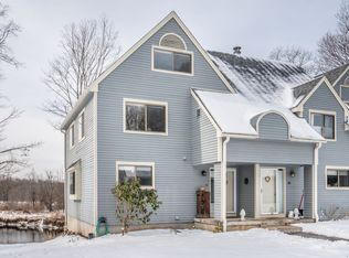 52 Wood Duck Ln #52, Tariffville, CT 06081