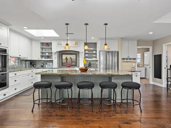 1239 San Julian Pl, San Marcos, CA 92078