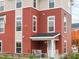 3124 Thoreau Rd, Chaska, MN 55318