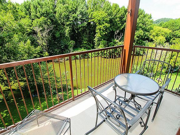 4th image of 527 River Place Way Unit 521