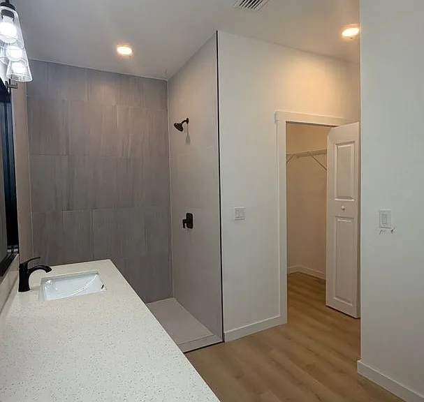 2109 Nordendale Blvd — Photo 2
