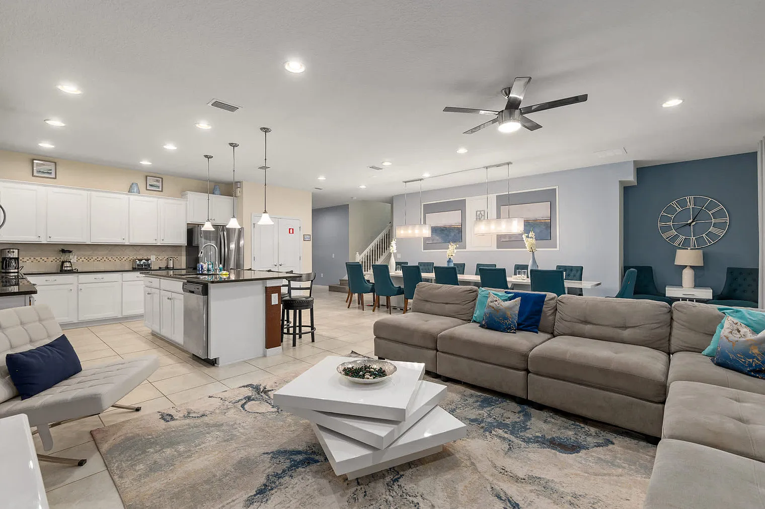 9 bed, 6.0 bath, 4380 sqft, $11,098 — Photo 2