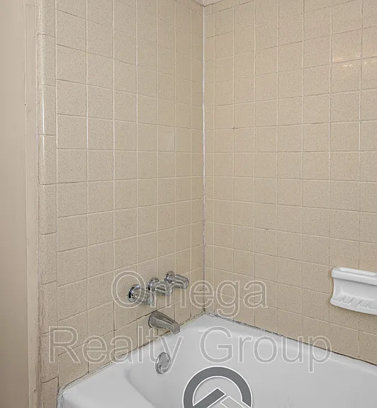 1830 Christian St — Photo 33