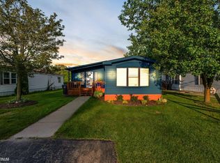 48574 Lakeview Cir, Shelby Township, MI 48317