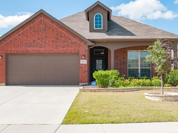 4624 Lazy Oaks St, Fort Worth, TX 76244