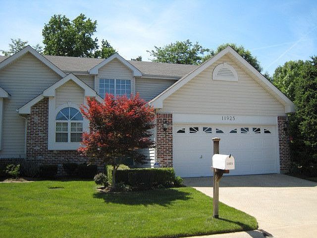 1st image of 11925 Moorland Woods Cir