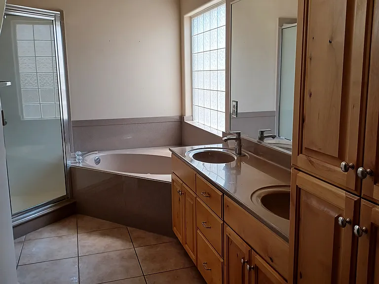 Ensuite Bathroom, jetted tub, shower, double sinks