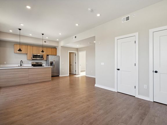 3rd image of 308 W Chelten Ave Unit 503