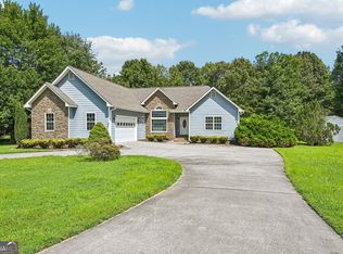 116 Savannah St SE, Calhoun, GA 30701