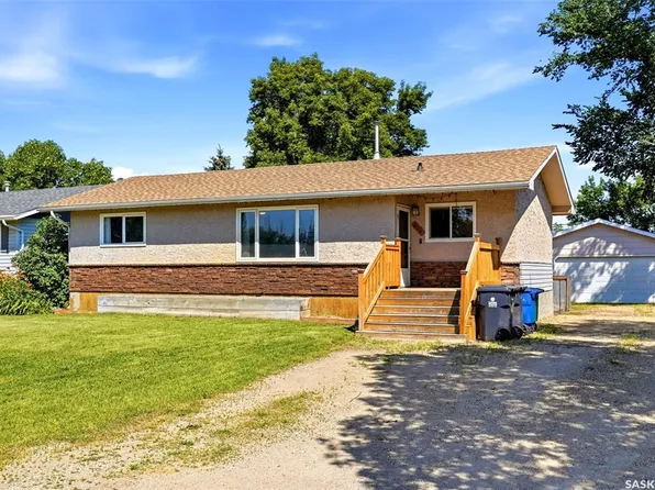 614 3rd AVENUE, Pilot Butte, SK S0G 3Z0
