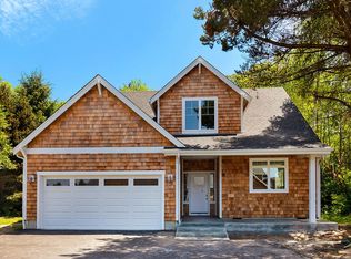 654 Meadow Ln, Gearhart, OR 97138