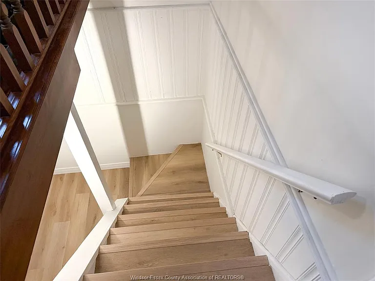 1275 Belleperche Pl — Photo 15