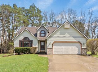 511 Meadow Wood Ct, Pardeeville, WI 53954