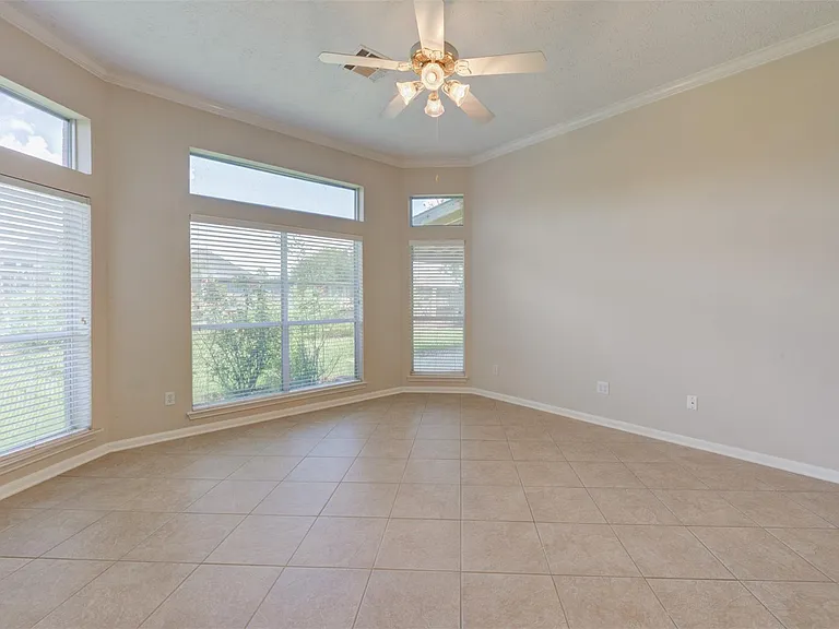 9026 Robinhoods Well Dr — Photo 27