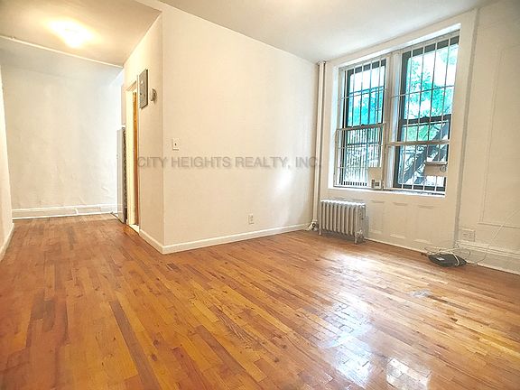 2nd image of 207 E 5th St APT 5