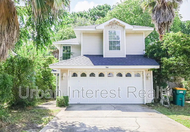 314 Liriope Loop — Photo 1