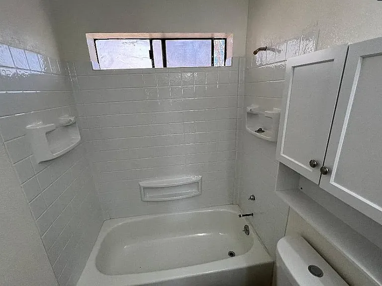 115 E Cottage Ave #D — Photo 9
