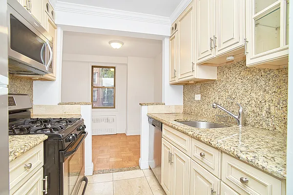 Rented by Living New York | media 1