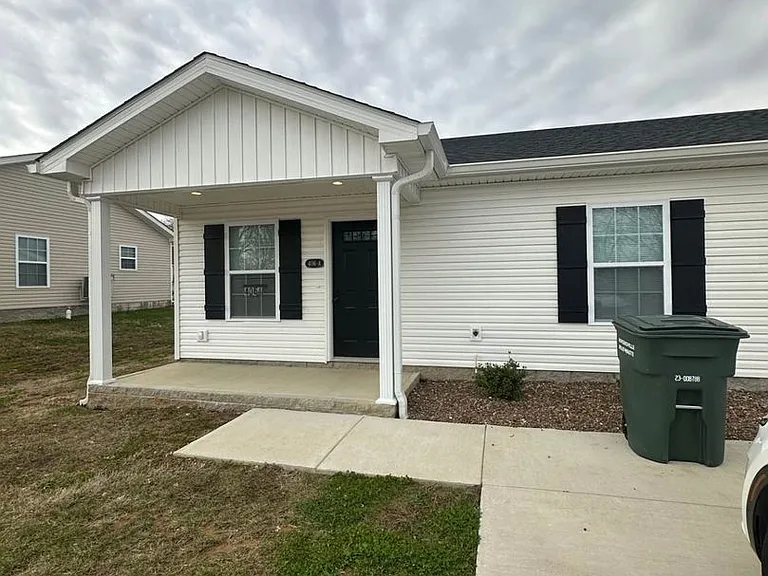 406 Sanderson Dr — Photo 1