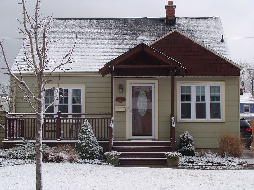 3 bedroom cape