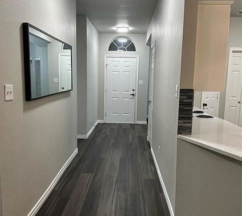 5th image of 1423 Ross Dr