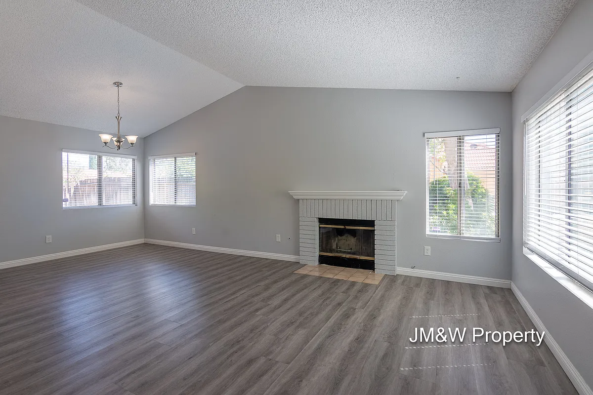 Living Room - 38228 La Loma Ave