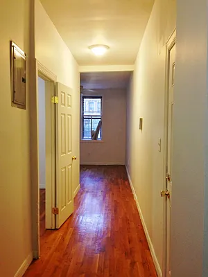 Rented by Sunrise Real Estate | media 43