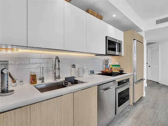 121 NE 34th St #2104 — Photo 16
