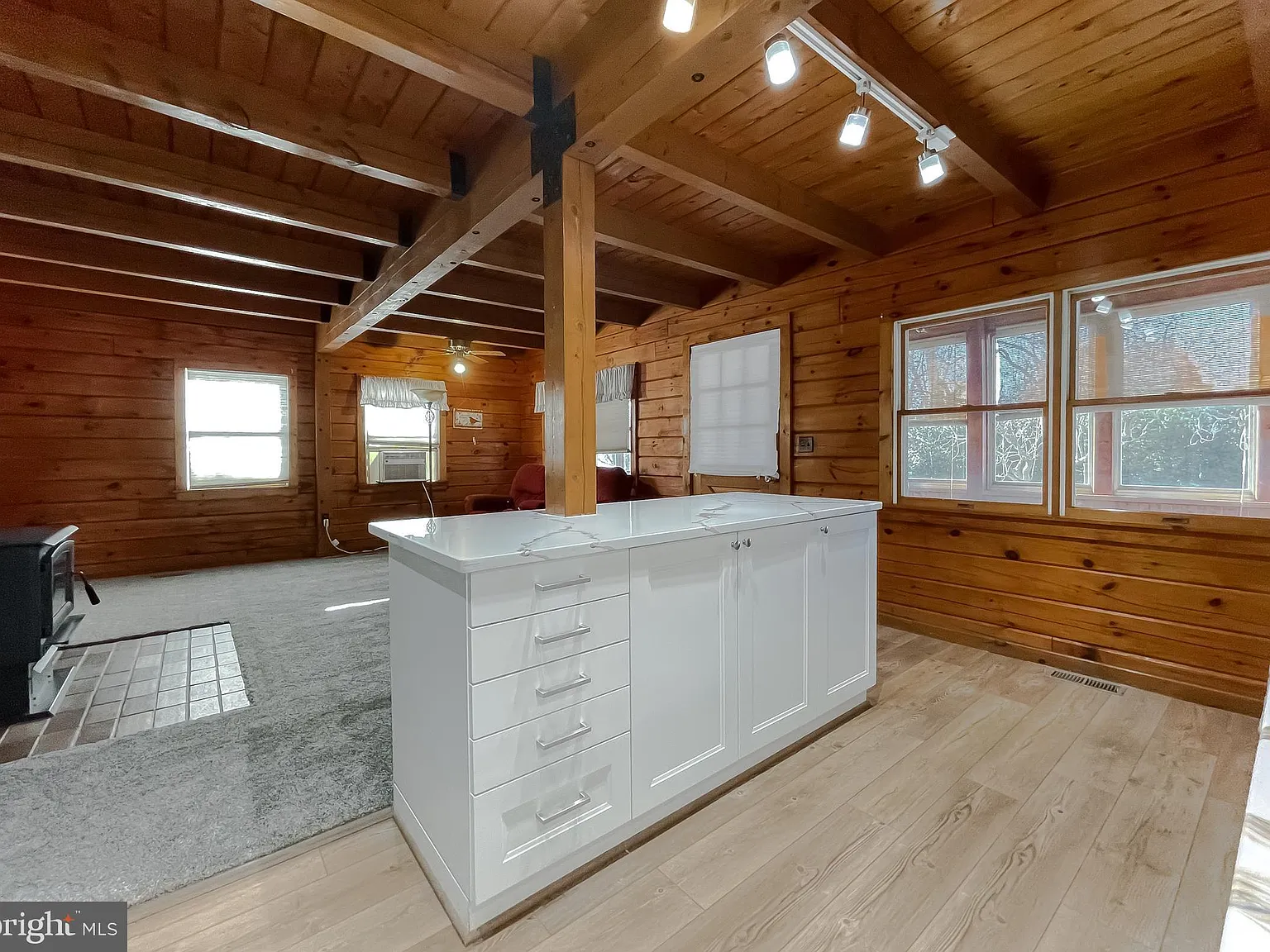 3 bed, 1238 sqft, $2,490 — Photo 4