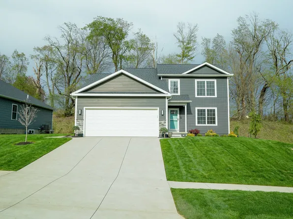 4915 Grouse Hollow Dr, Erie, PA 16504