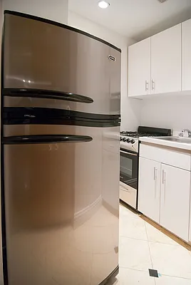 Rented by WAM Partners - William Moses Co. | media 81