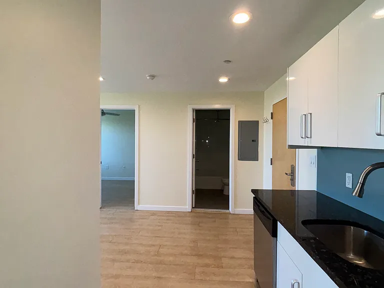 249 S 49th St #214 — Photo 6
