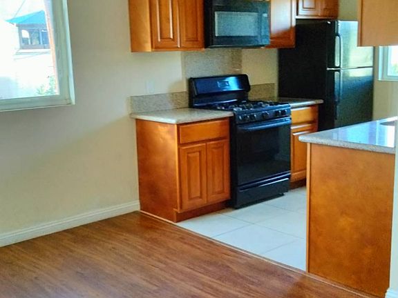 3rd image of 2228 Garnet Ave APT 5