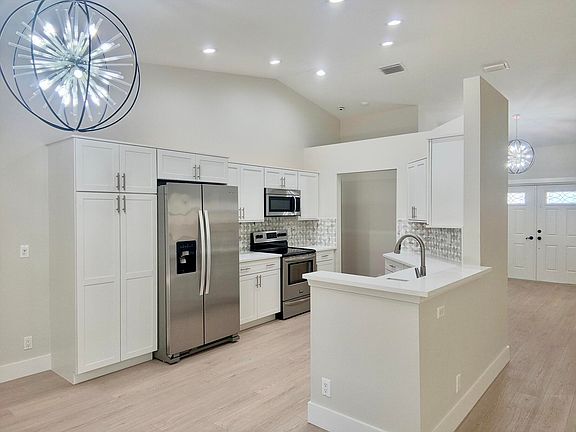2nd image of 22864 Marbella Cir