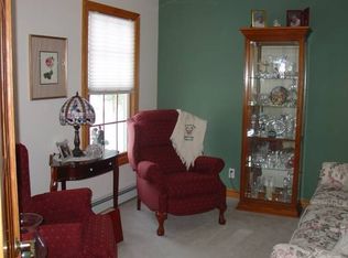 6658 N Point Dr, Fruitport, MI 49415