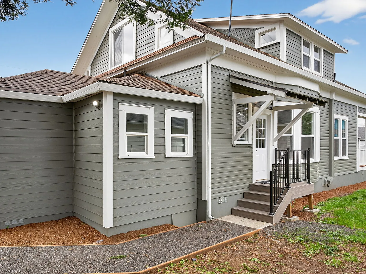 4 bed, 1924 sqft, $4,900 — Photo 3