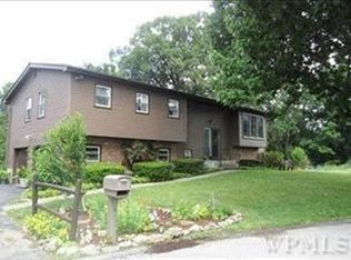 7 Scott Ct, Poughkeepsie, NY 12601