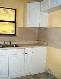3rd image of 150 NE 17th Ct